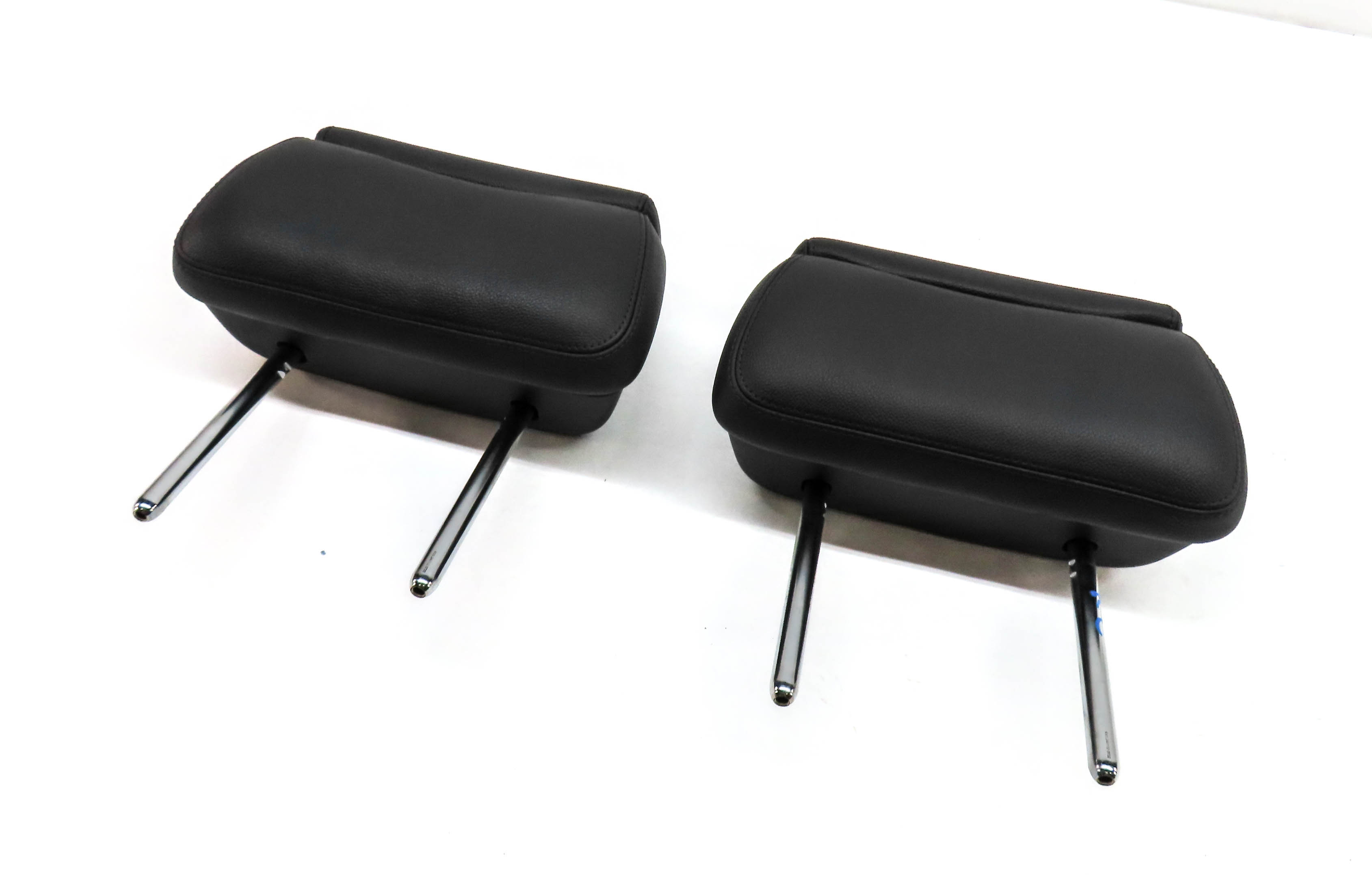 11-15 AUDI A8 S8 (D4 4H) REAR 2ND ROW LEFT & RIGHT SEAT HEADREST SET 2 (Black) — exact item pictured